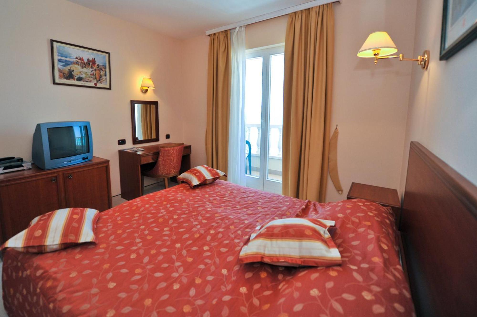 Kastel Hotel